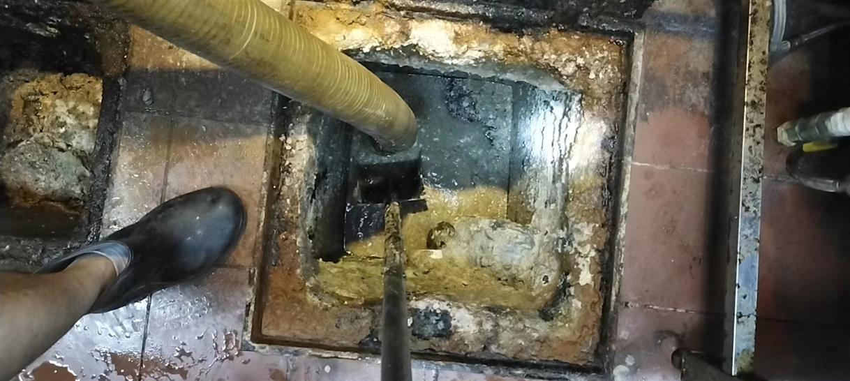 高昌污水池清理一般都有毒气，怎么预防中毒呢？